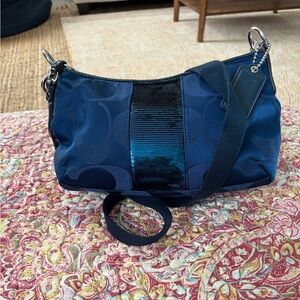Elegant Blue Shoulder Bag